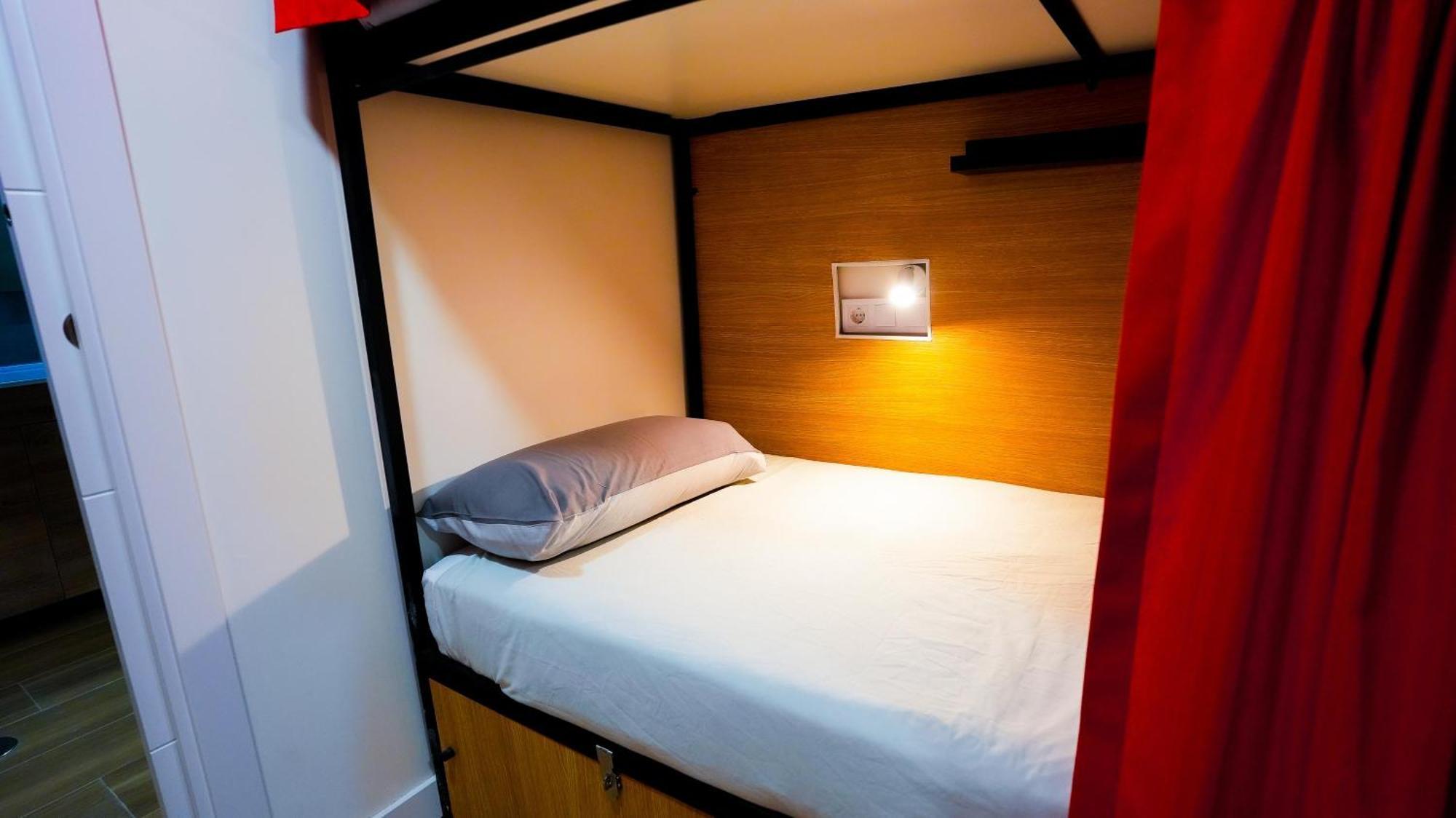 Fit Hostel Madrid Exterior photo