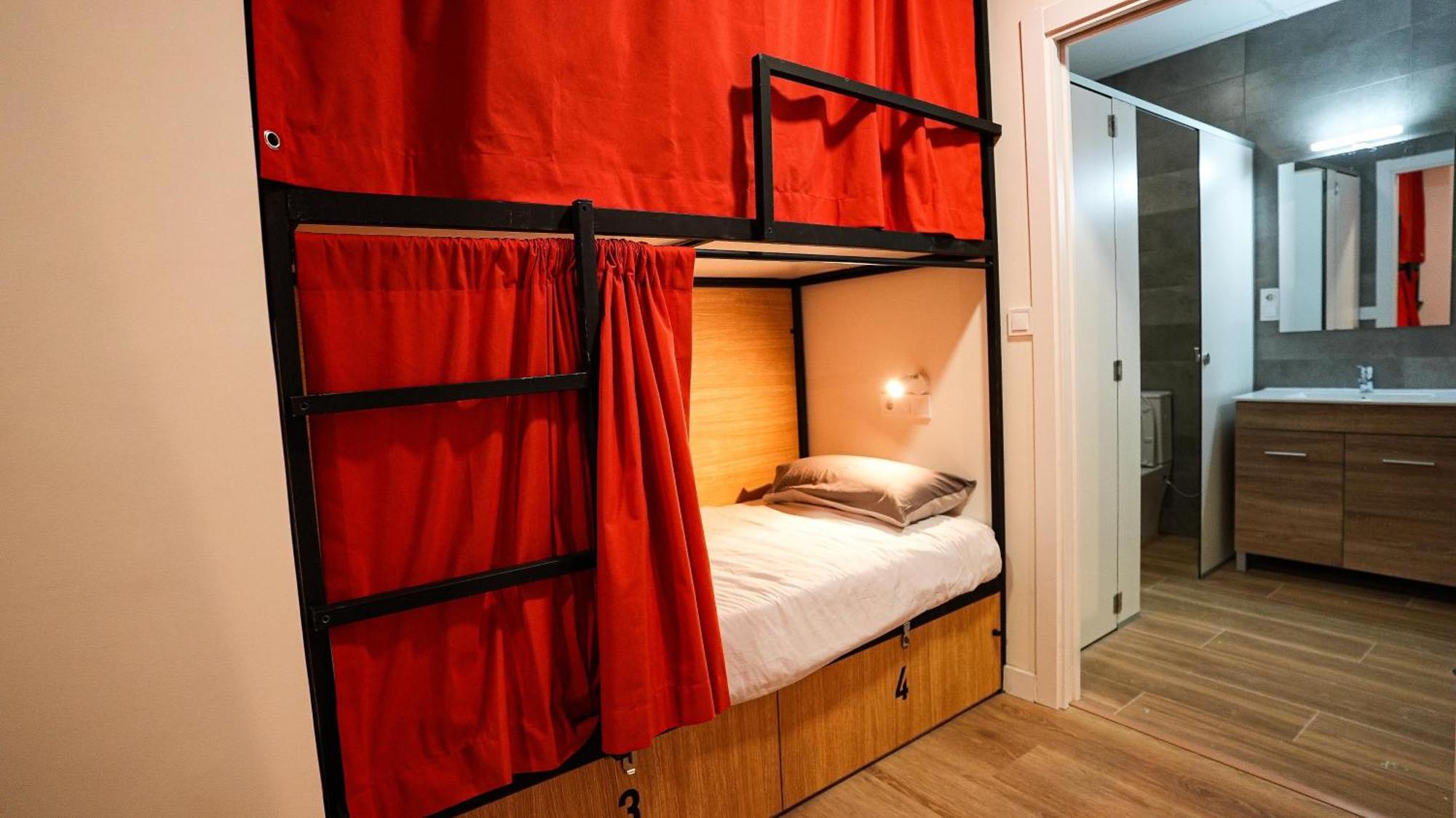 Fit Hostel Madrid Exterior photo